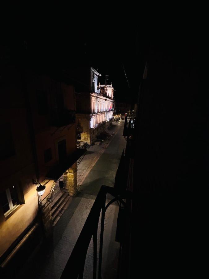 Bohemia Plaza Mayor Ii- Séjour chez l'habitant *